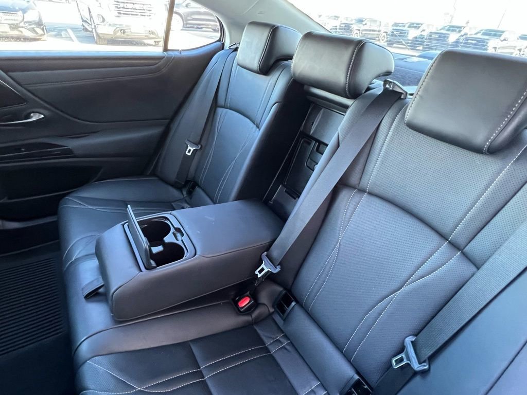 Used 2024 Lexus ES 350 Luxury w/ Accessory Package (Z2) image 25