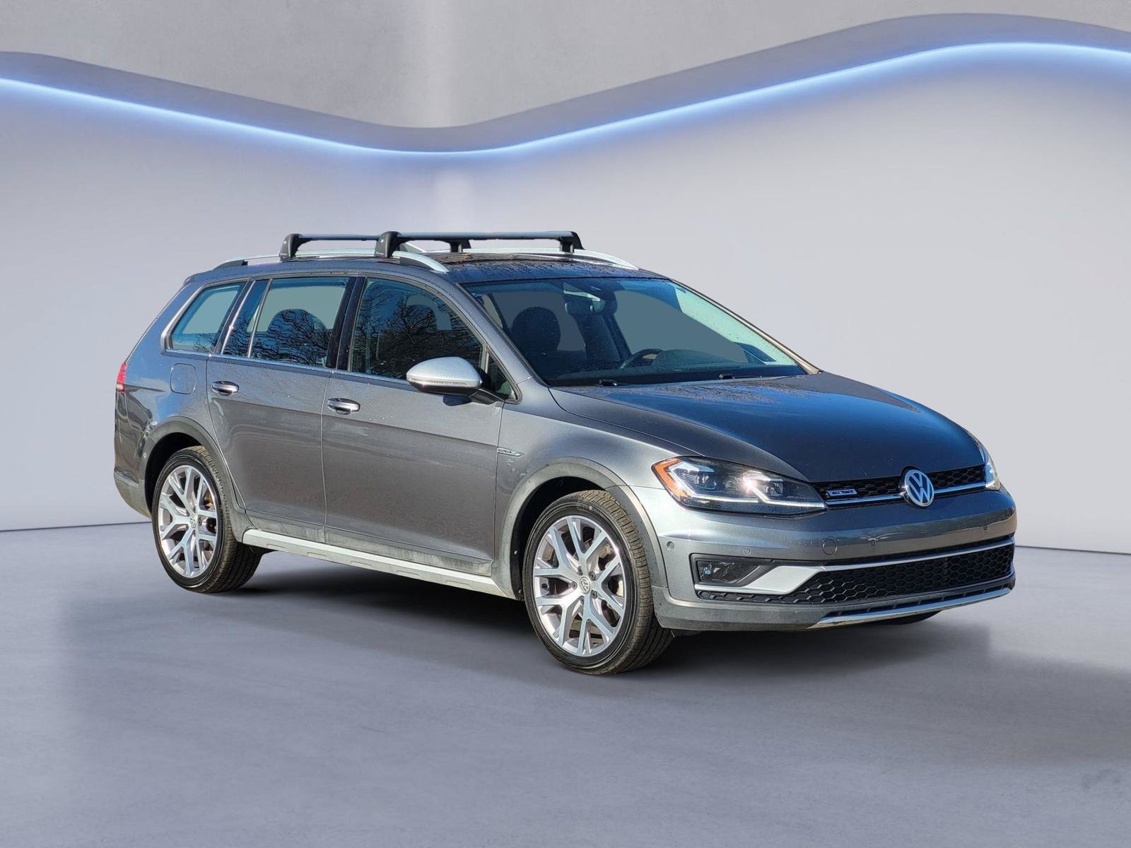 Used 2018 Volkswagen Golf Alltrack SEL AWD/4WD image 3