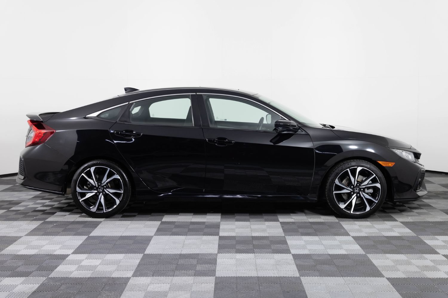 Used 2018 Honda Civic Si image 9