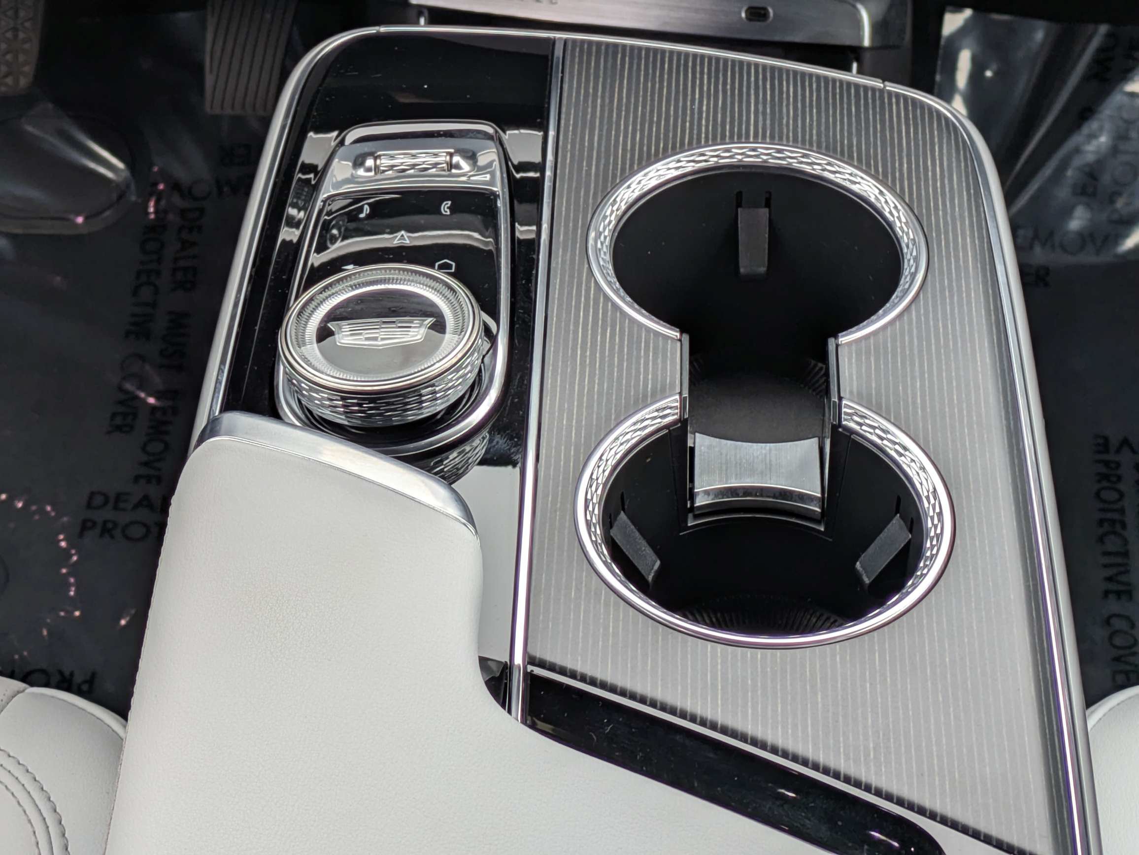 Certified 2024 Cadillac Lyriq Luxury RWD image 16
