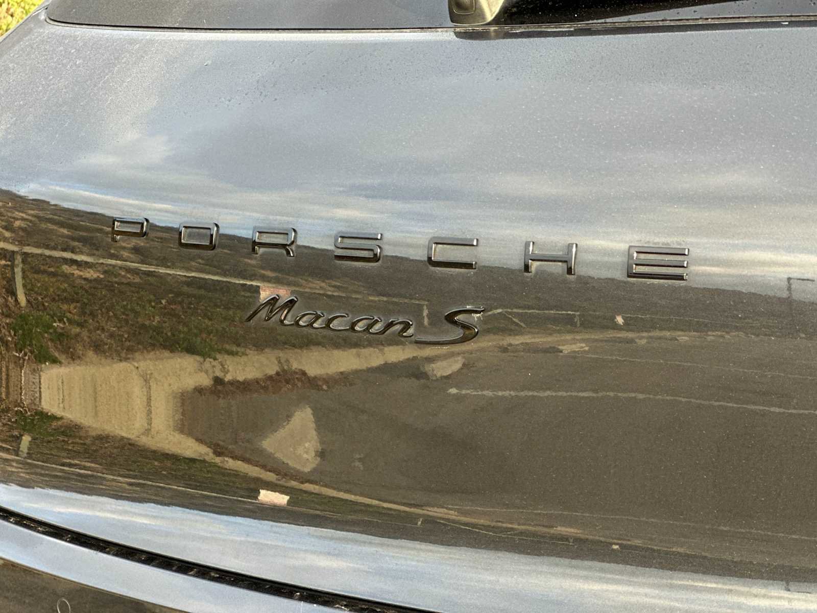 Used 2018 Porsche Macan S image 28