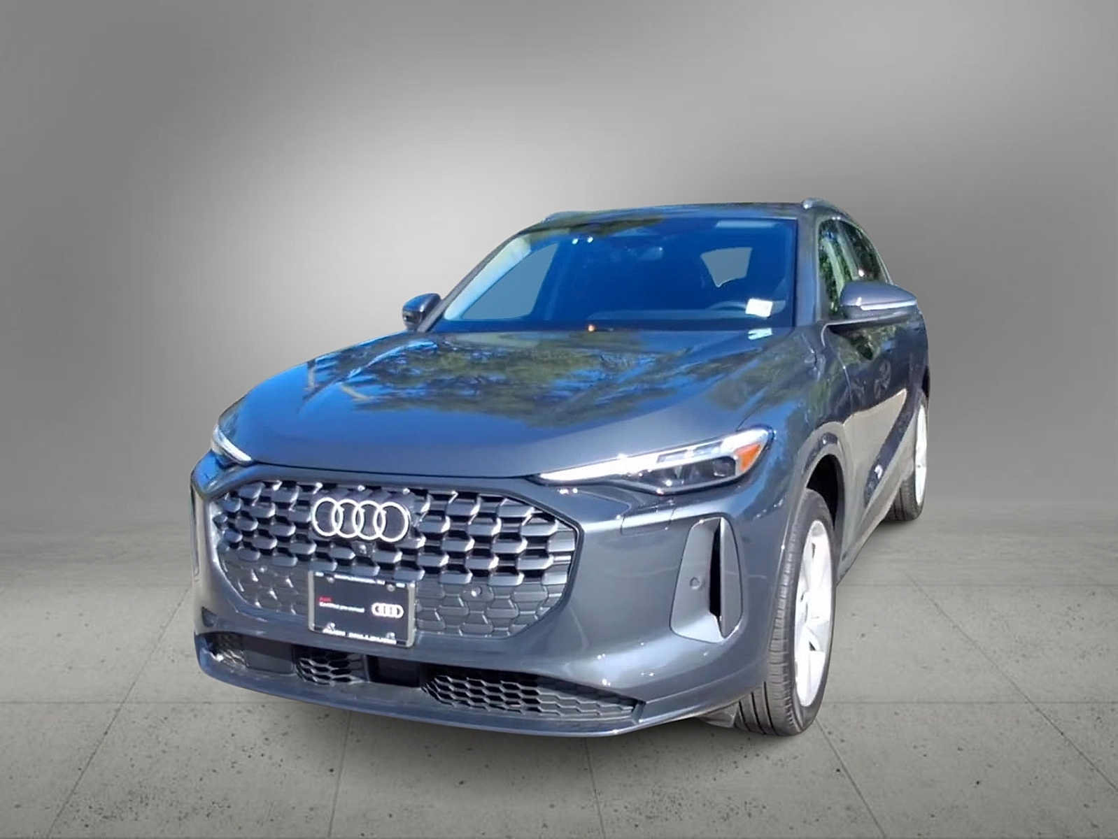 Certified 2025 Audi Q5 Premium w/ Premium Plus AWD/4WD image 3