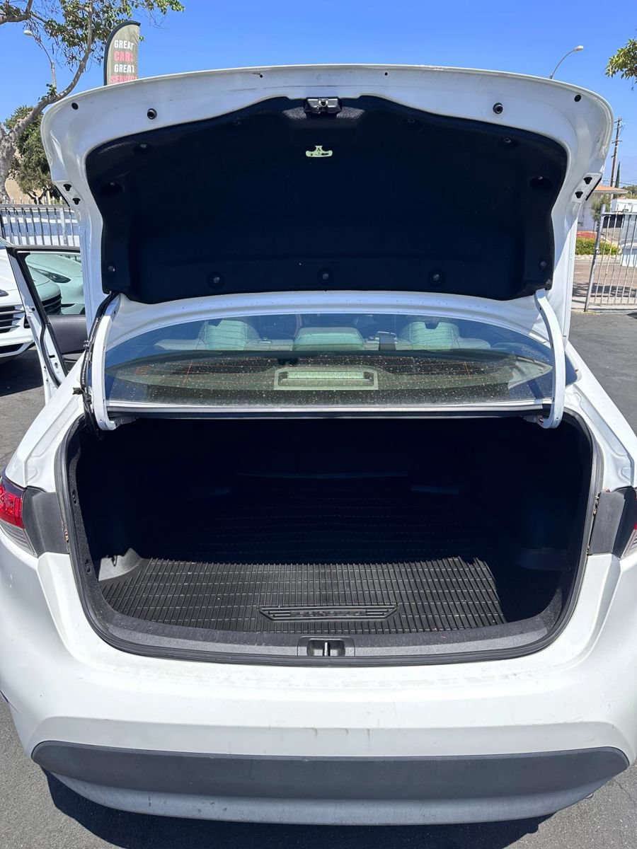 Used 2023 Toyota Corolla LE FWD image 15