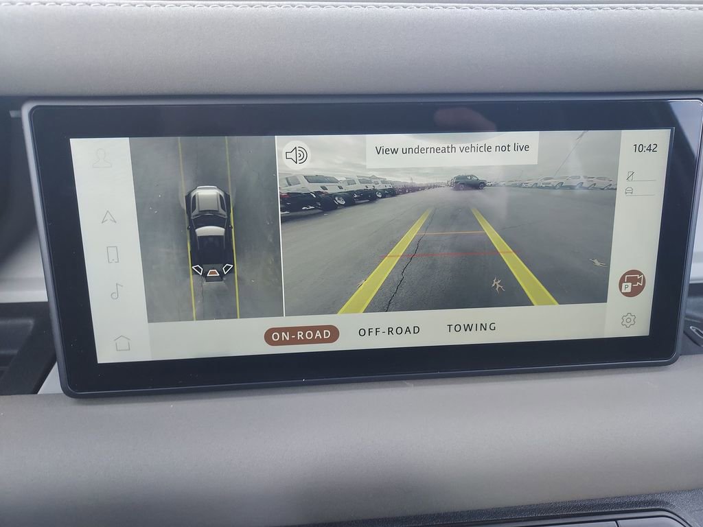 Used 2023 Land Rover Defender 90 X-Dynamic SE image 23