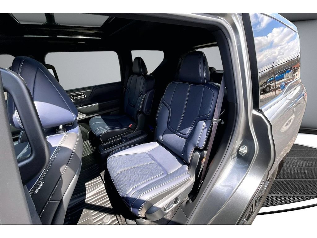 Used 2026 INFINITI QX80 4WD w/ Sport Exterior Package image 28