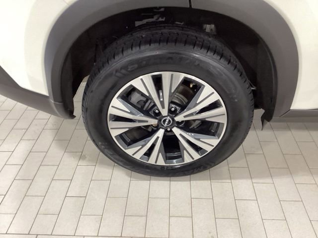 Used 2021 Nissan Rogue SV w/ Premium Package image 24