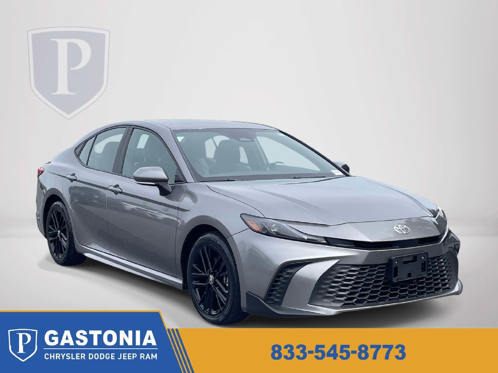 Used 2025 Toyota Camry SE