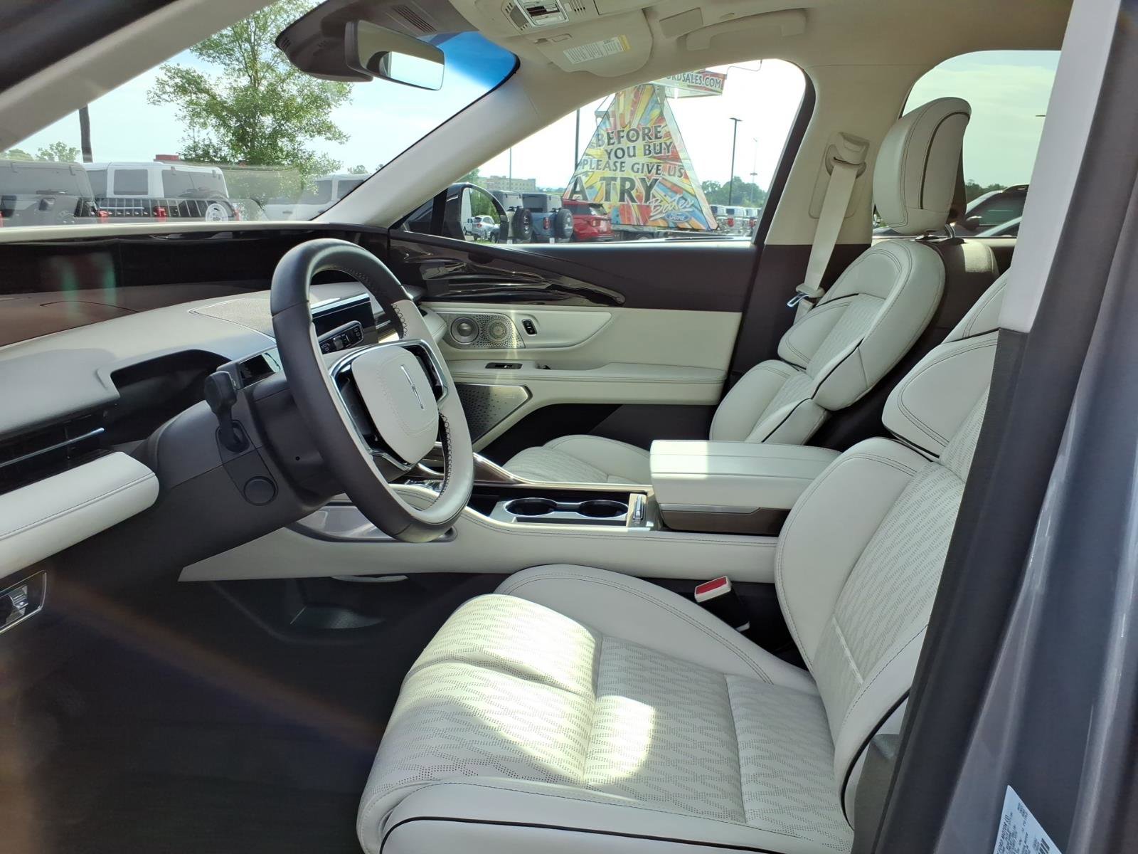 Used 2024 Lincoln Nautilus Black Label AWD/4WD image 10