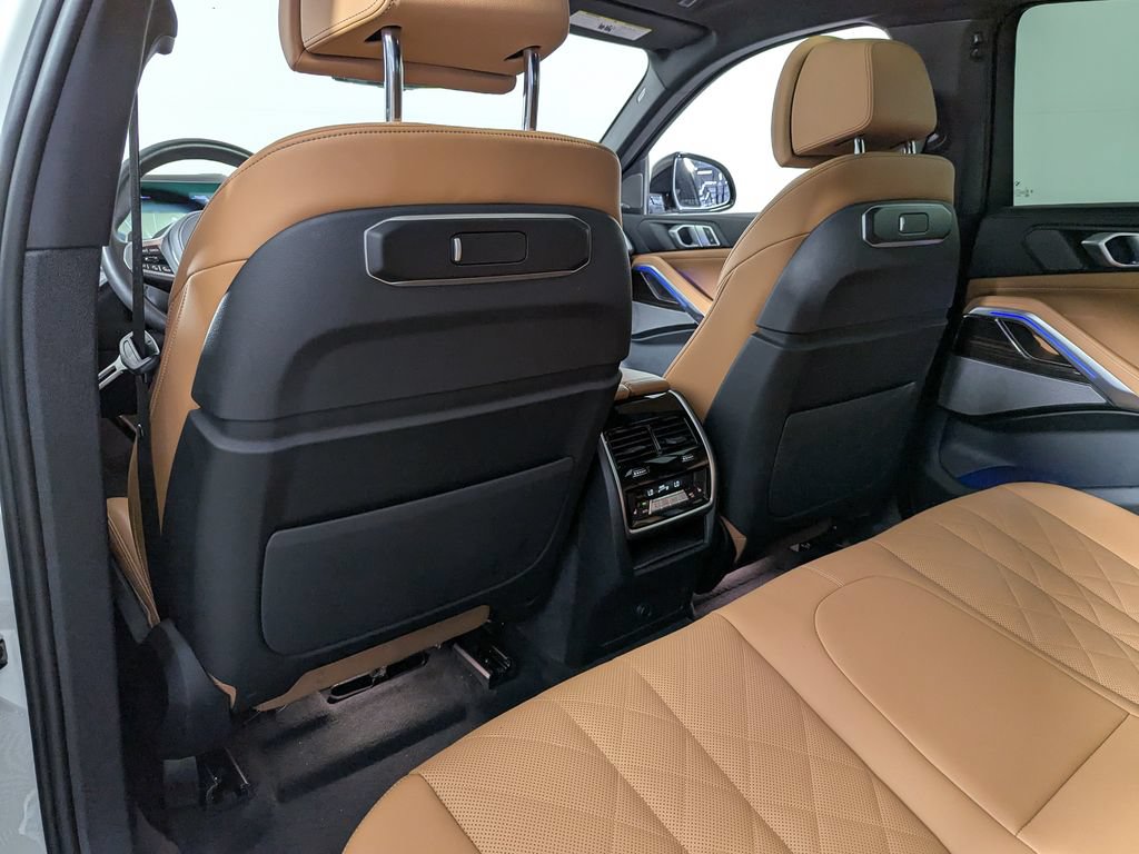 Used 2026 BMW X6 xDrive40i w/ Climate Comfort Package AWD/4WD image 45