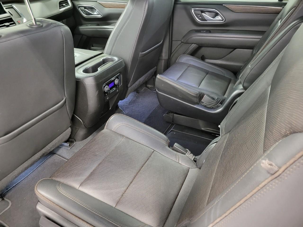 Used 2023 Chevrolet Suburban High Country AWD/4WD image 21