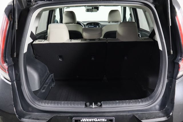 Used 2023 Kia Soul LX FWD image 18