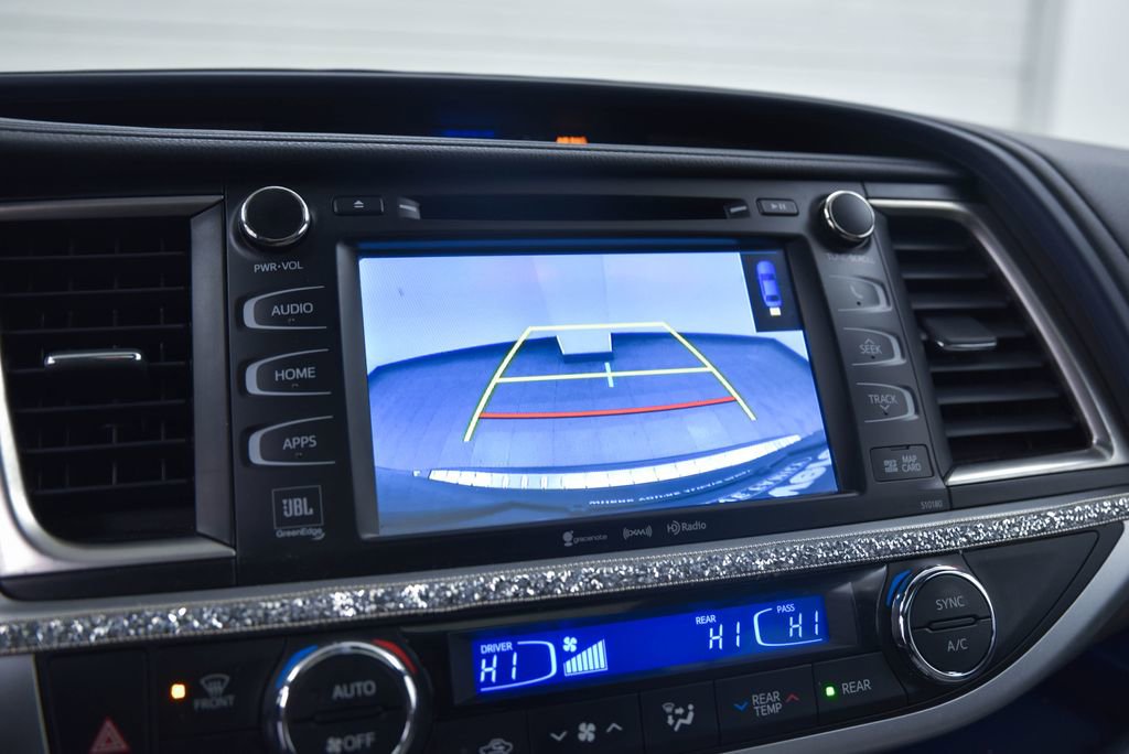 Used 2018 Toyota Highlander image 20