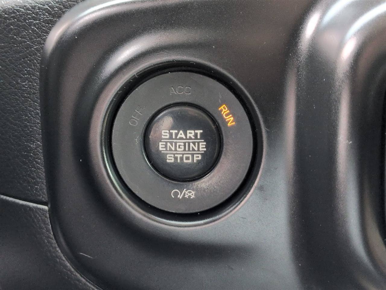 Used 2018 Jeep Wrangler Unlimited Sport S AWD/4WD image 26