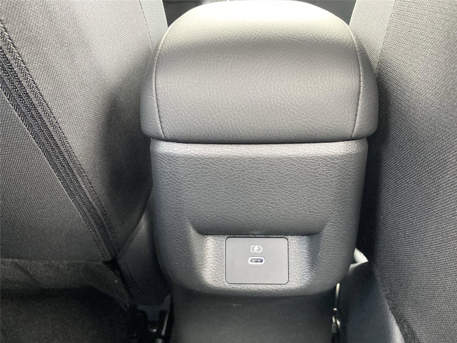 New 2025 Nissan Versa SV image 31