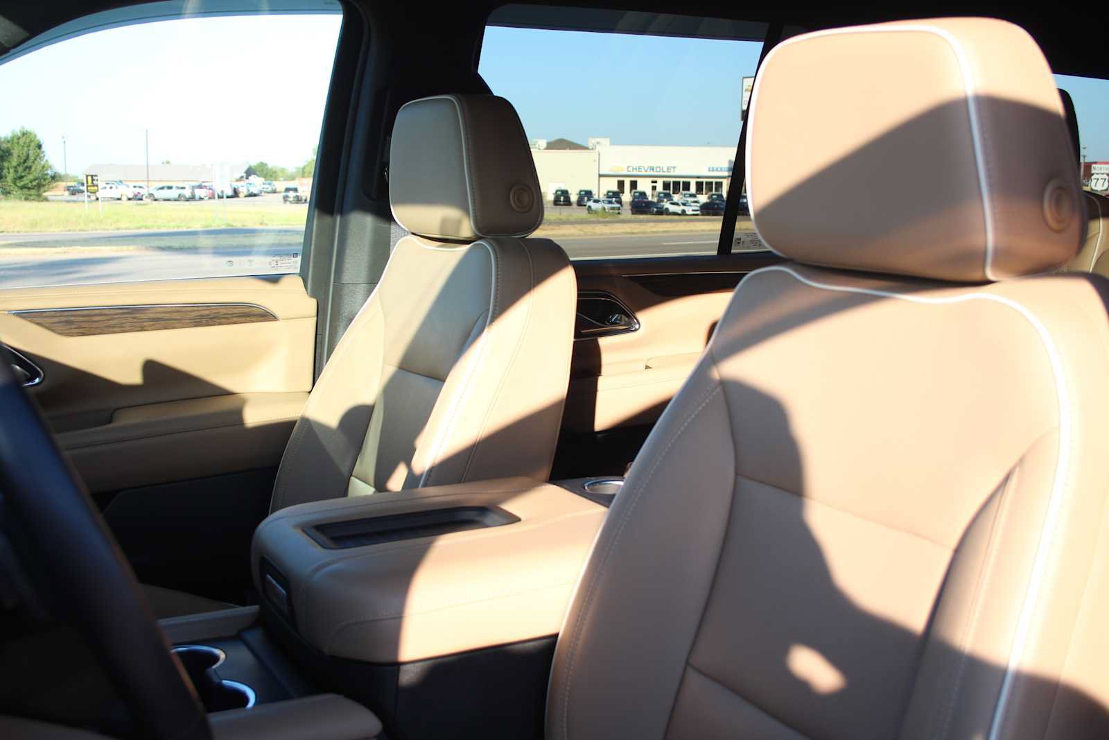 Used 2023 Chevrolet Tahoe Premier AWD/4WD image 30