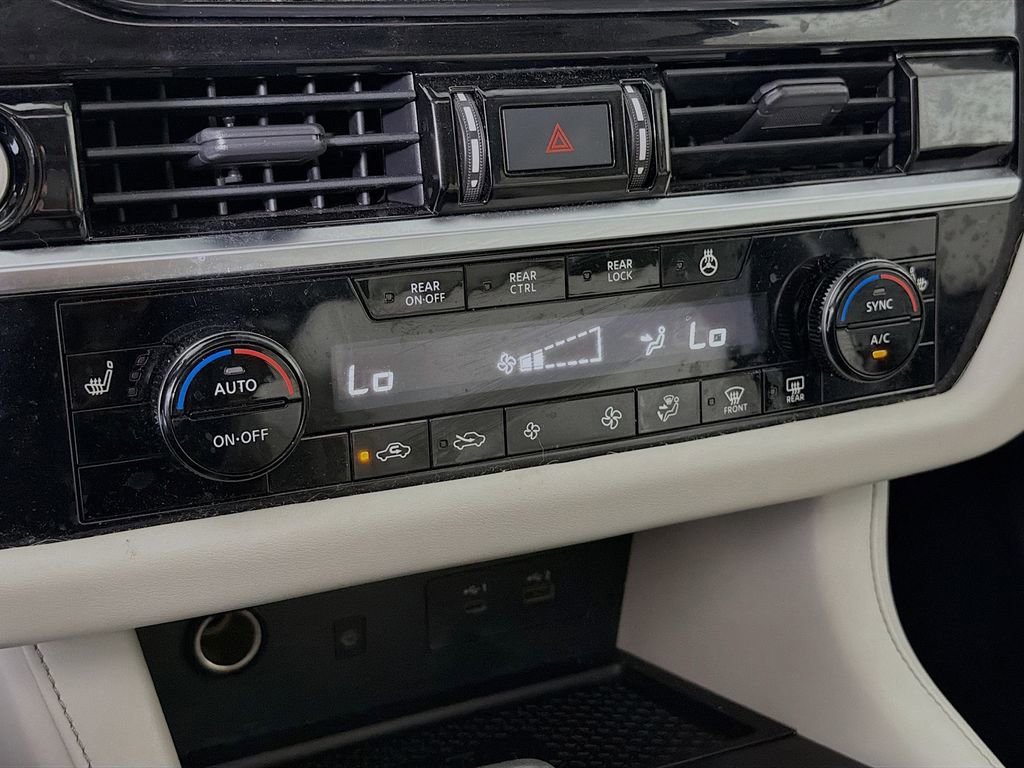 Used 2022 Nissan Pathfinder SL w/ SL Premium Package FWD image 20
