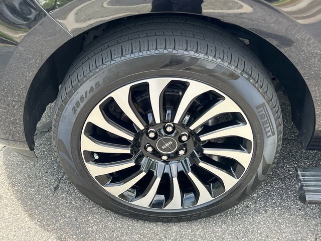 Certified 2022 Lincoln Navigator Black Label AWD/4WD image 13