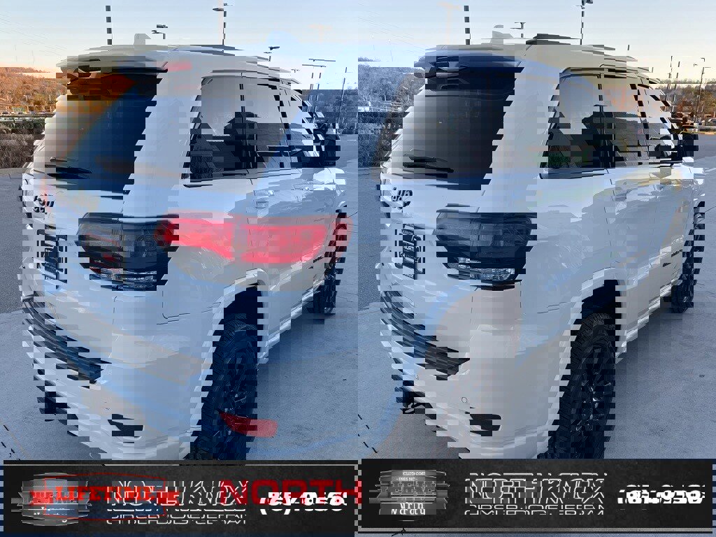 Used 2021 Jeep Grand Cherokee Laredo X image 21