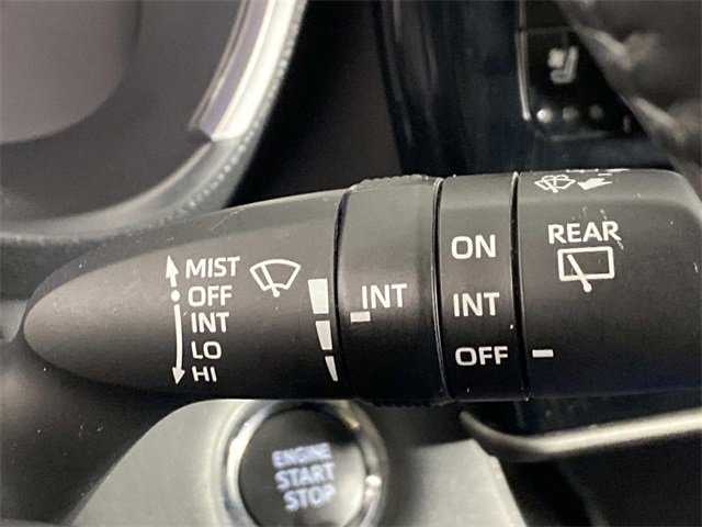 Used 2023 Toyota Highlander Limited image 21