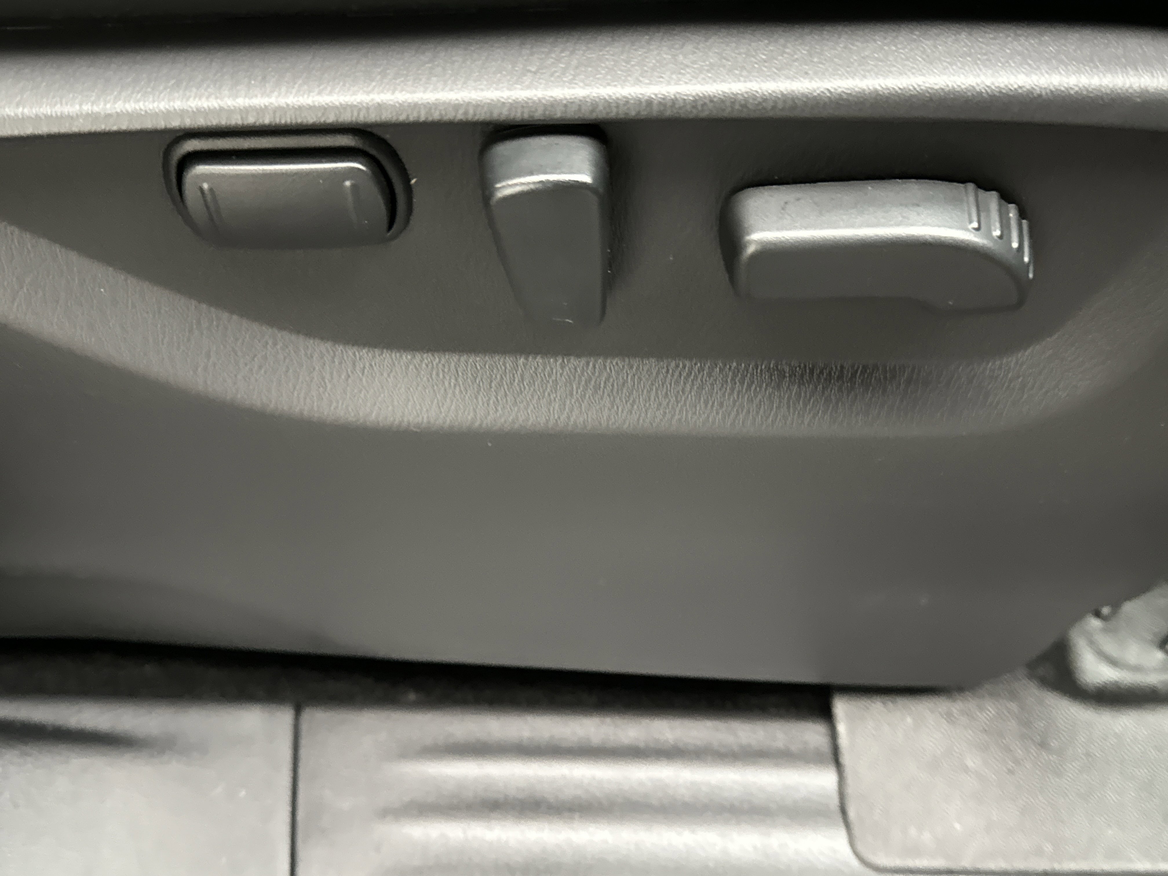 Used 2023 Nissan Armada Platinum image 29