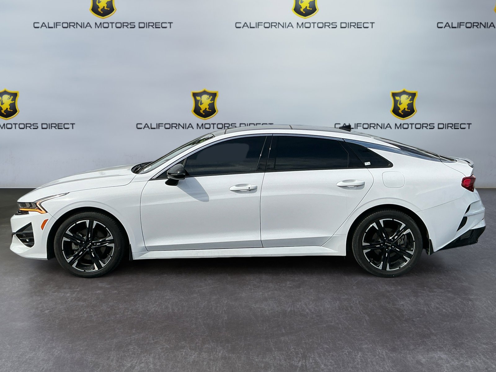 Used 2022 Kia K5 GT-Line w/ GT-Line FWD Premium Package image 2