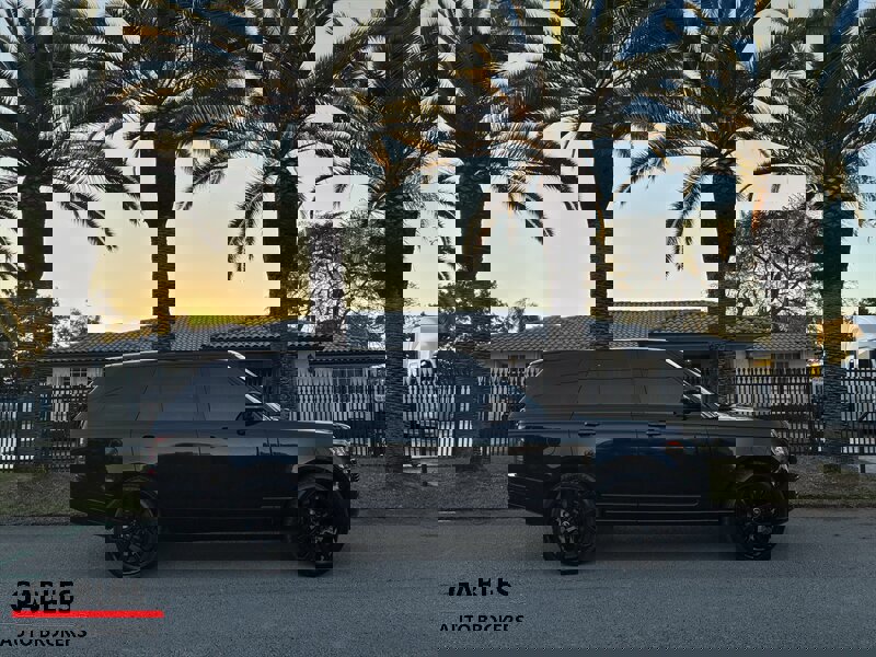 Used 2014 Land Rover Range Rover HSE image 7