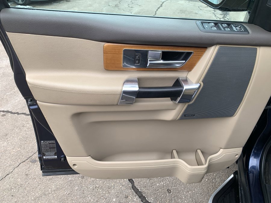 Used 2016 Land Rover LR4 HSE image 9