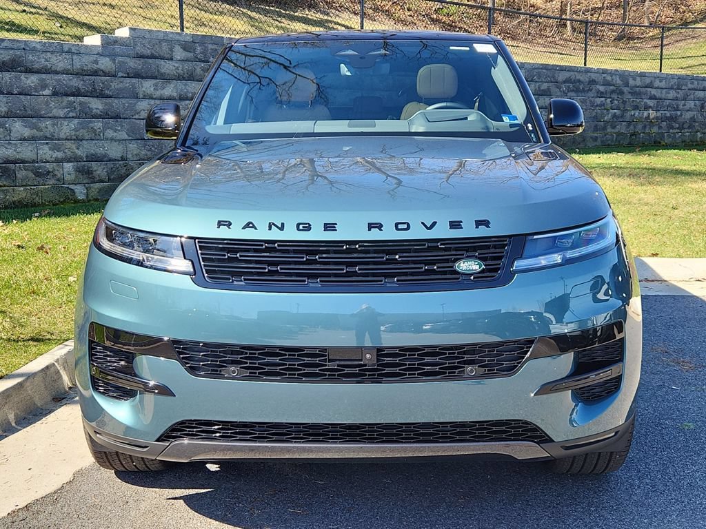 Used 2026 Land Rover Range Rover Sport SE AWD/4WD image 8