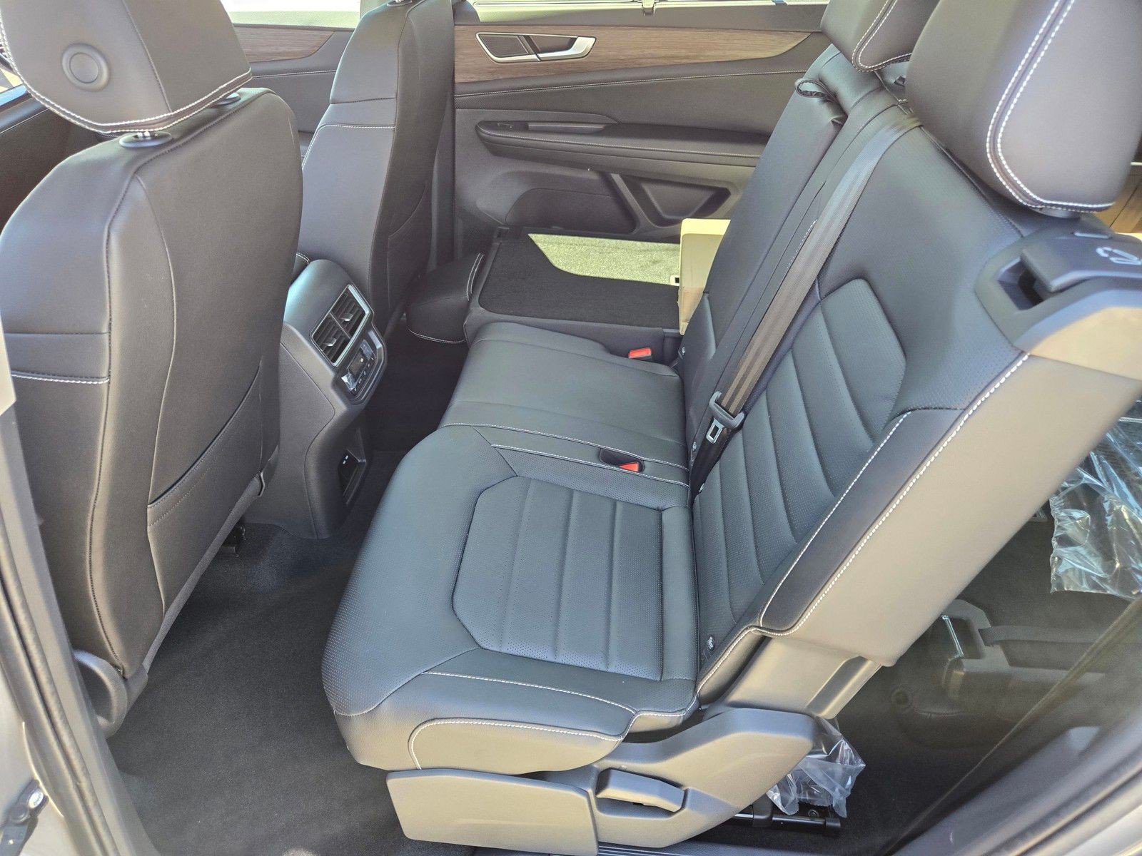 New 2026 Volkswagen Atlas SEL AWD/4WD image 8