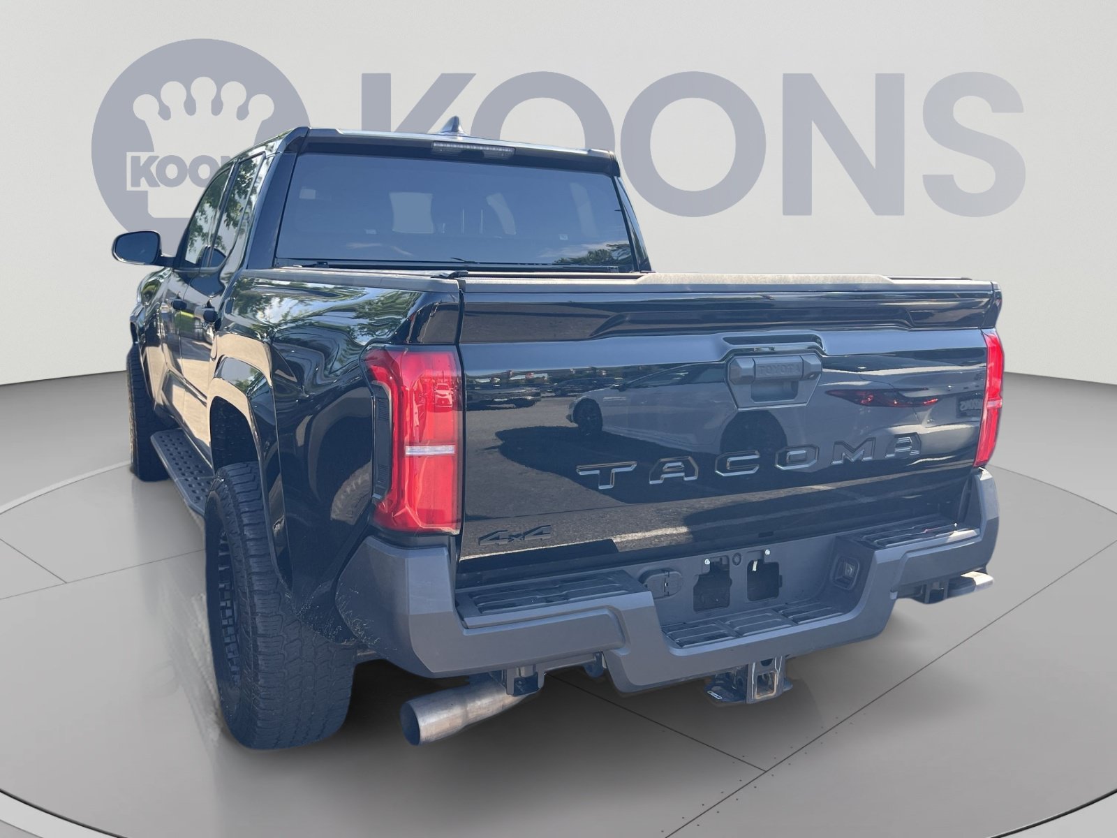 Used 2025 Toyota Tacoma SR AWD/4WD image 2