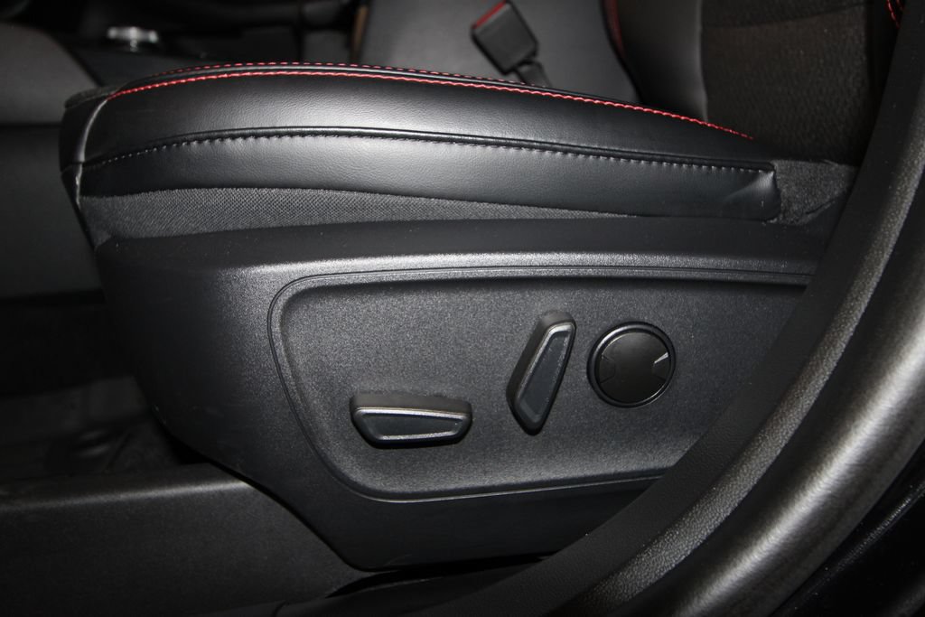 Used 2025 Ford Escape ST-Line Select w/ Tech Pack #2 AWD/4WD image 7