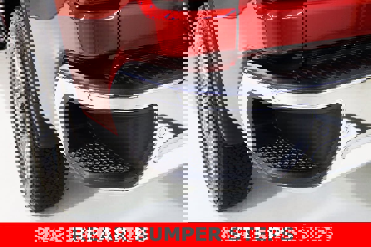 Used 2025 GMC Sierra 3500 SLT w/ SLT Premium Package image 13