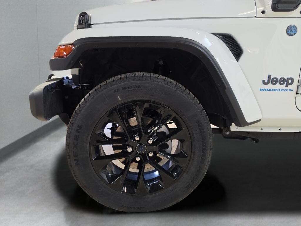 Certified 2025 Jeep Wrangler Unlimited Sahara w/ Safety Group AWD/4WD image 26
