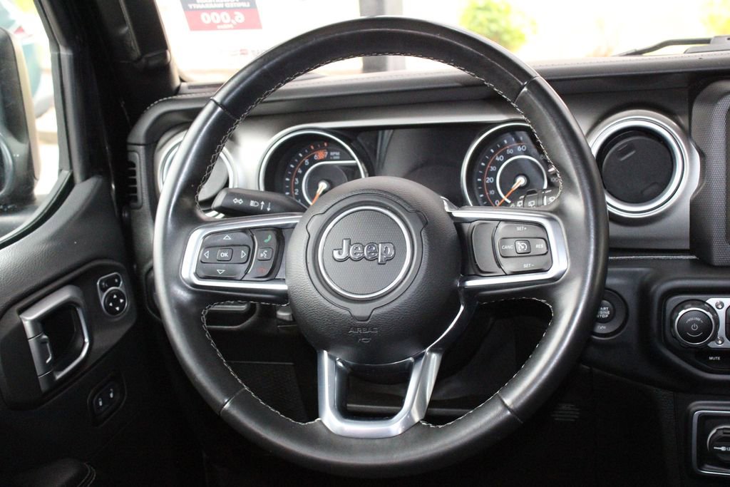 Used 2018 Jeep Wrangler Unlimited Sahara AWD/4WD image 27