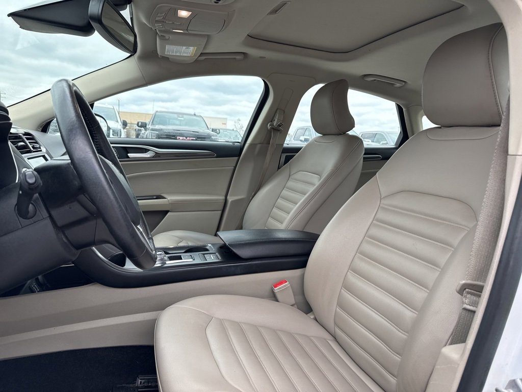 Used 2019 Ford Fusion SEL image 10