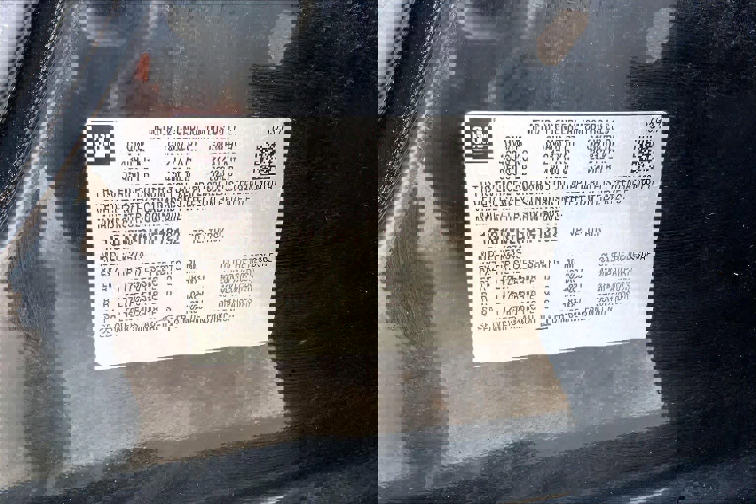 Used 2017 Chevrolet Silverado 2500 LTZ w/ Midnight Edition image 35