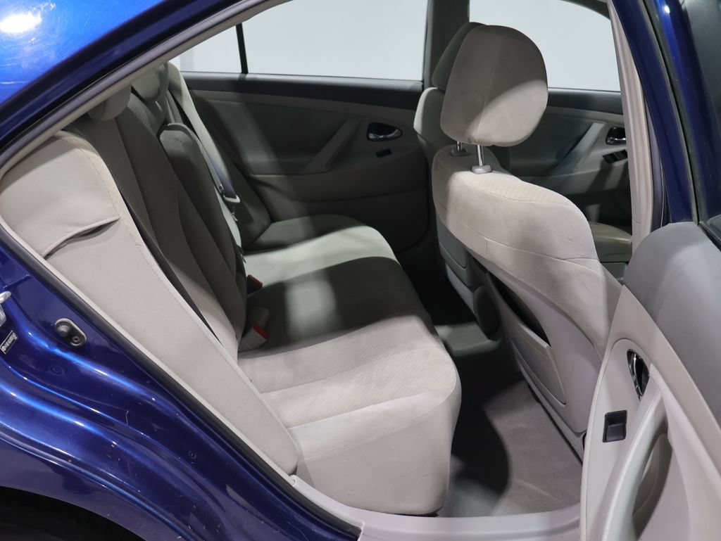 Used 2009 Toyota Camry FWD image 18