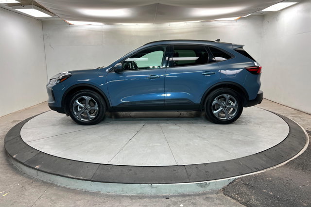 Used 2025 Ford Escape ST-Line Select image 2