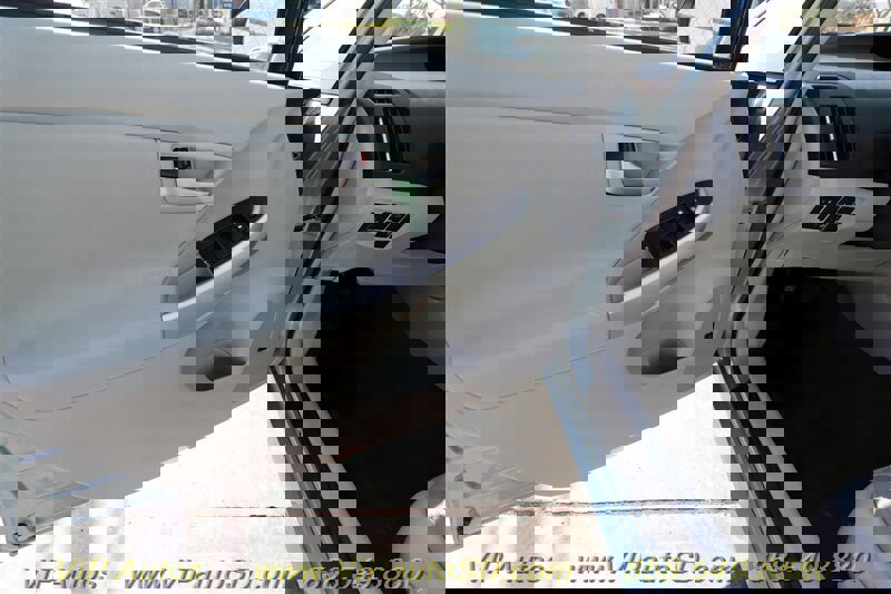 Used 2014 Toyota Prius Four w/ Solar Roof Package FWD image 12