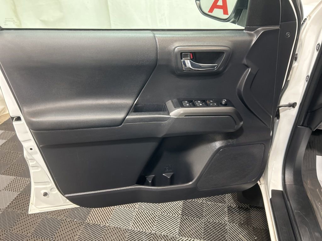 Used 2023 Toyota Tacoma TRD Sport AWD/4WD image 18
