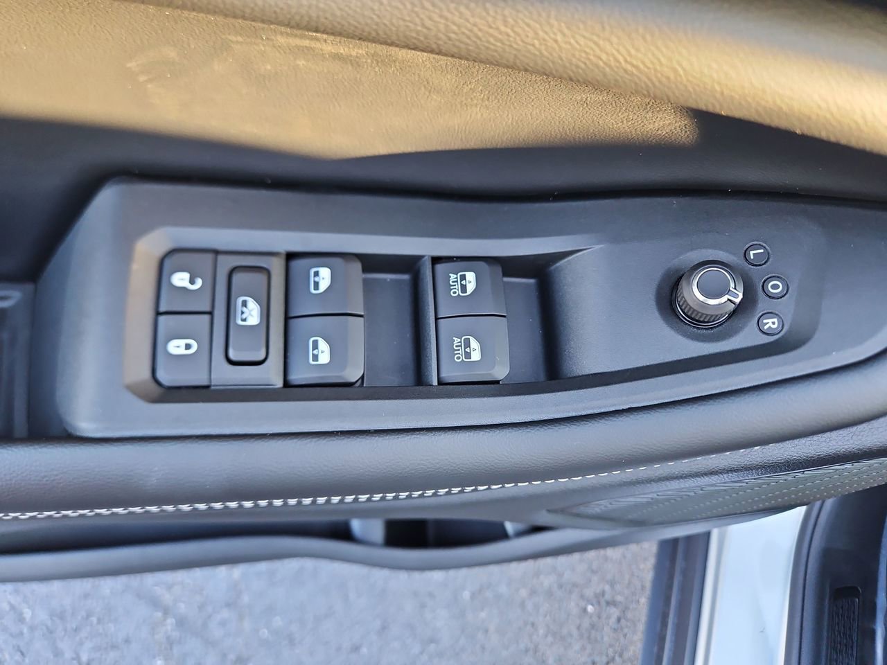 New 2025 Jeep Grand Cherokee L Altitude image 21