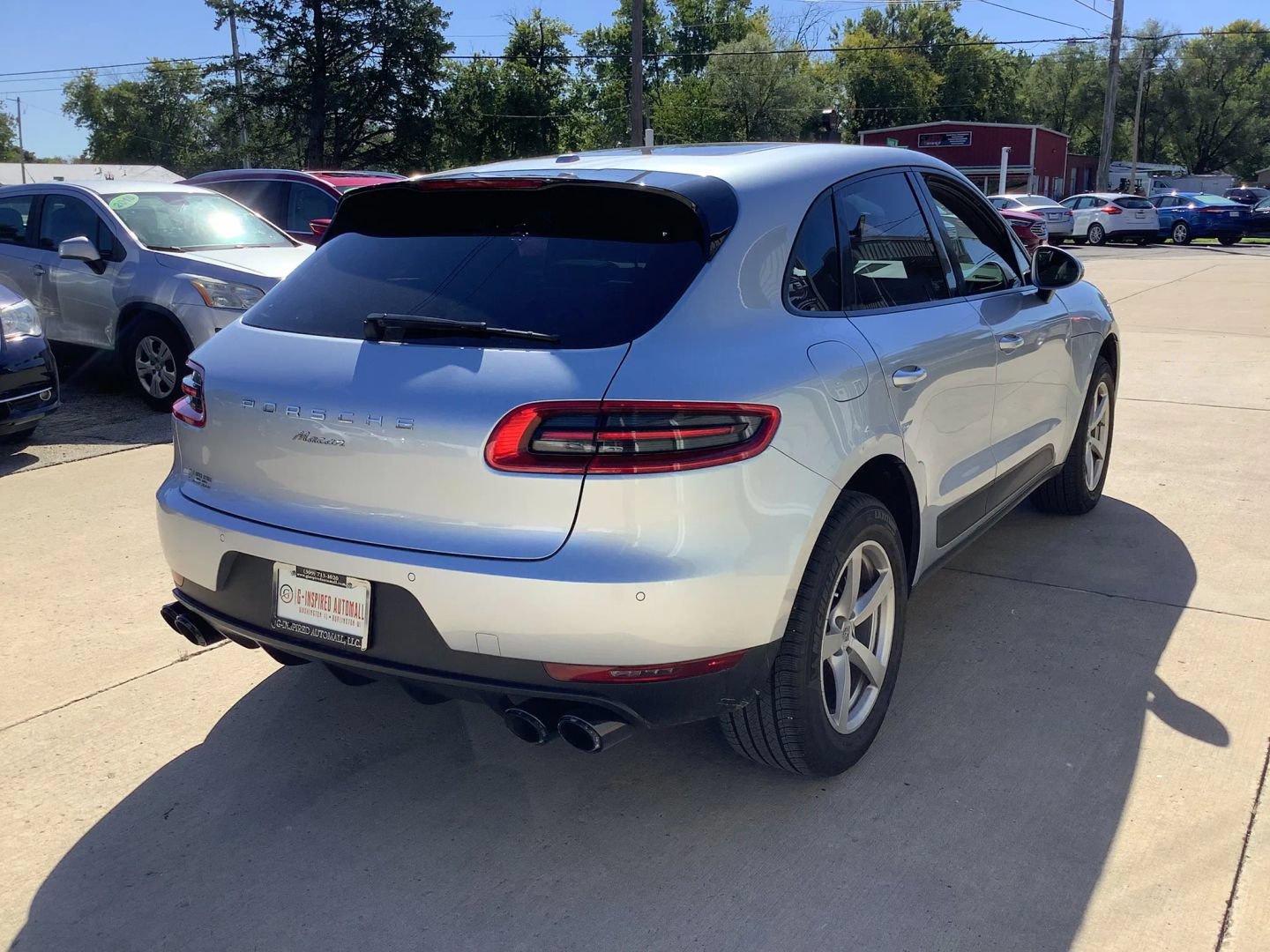 Used 2018 Porsche Macan Sport Edition AWD/4WD image 7