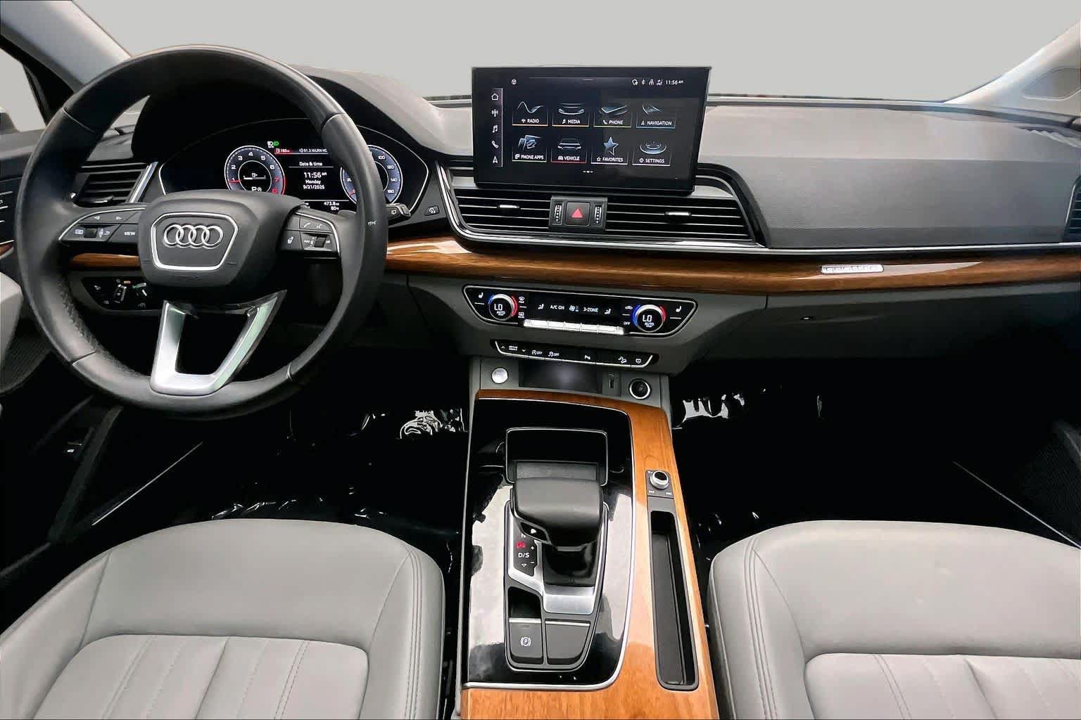 Used 2023 Audi Q5 2.0T Premium Plus w/ Premium Plus Package AWD/4WD image 16