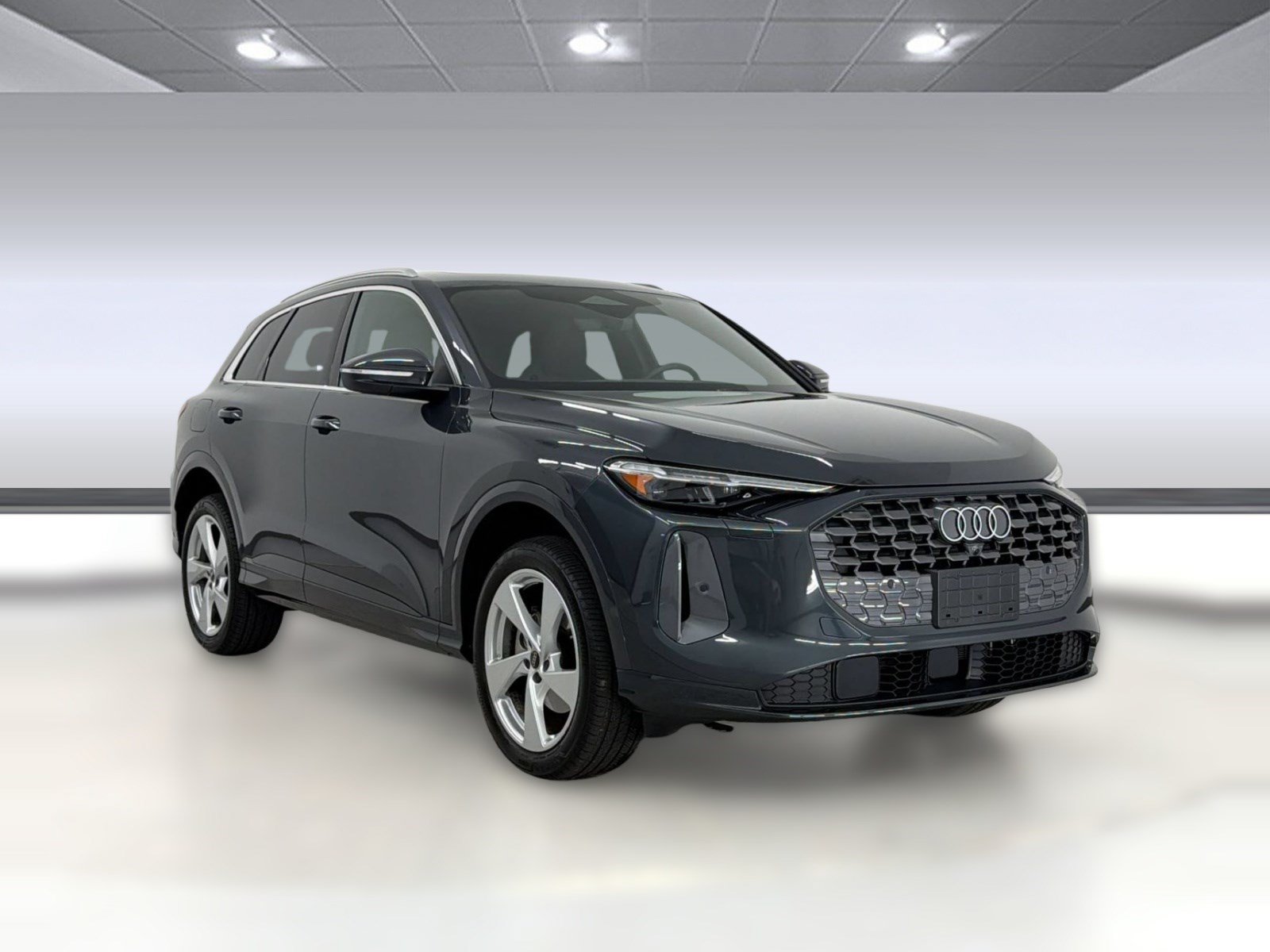 Used 2025 Audi Q5 Premium Plus w/ Premium Plus AWD/4WD image 7