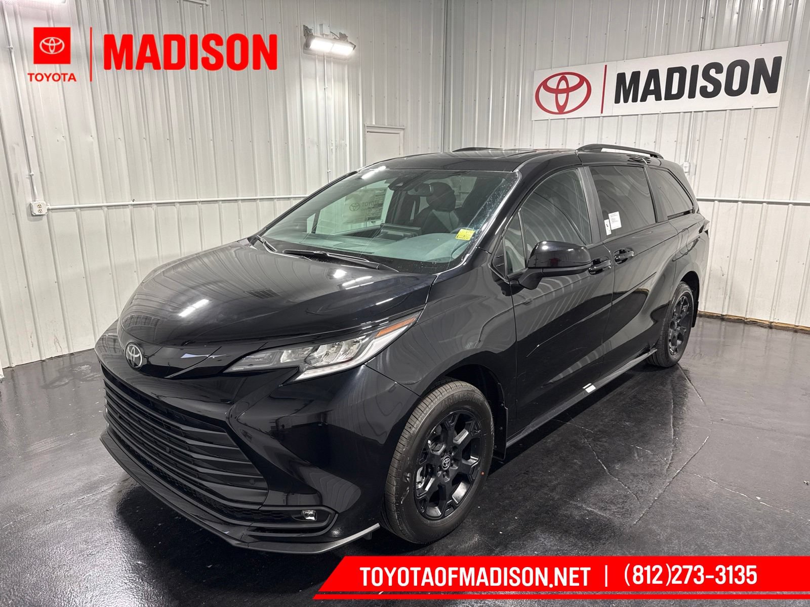 New 2026 Toyota Sienna XLE Woodland Edition AWD/4WD image 1