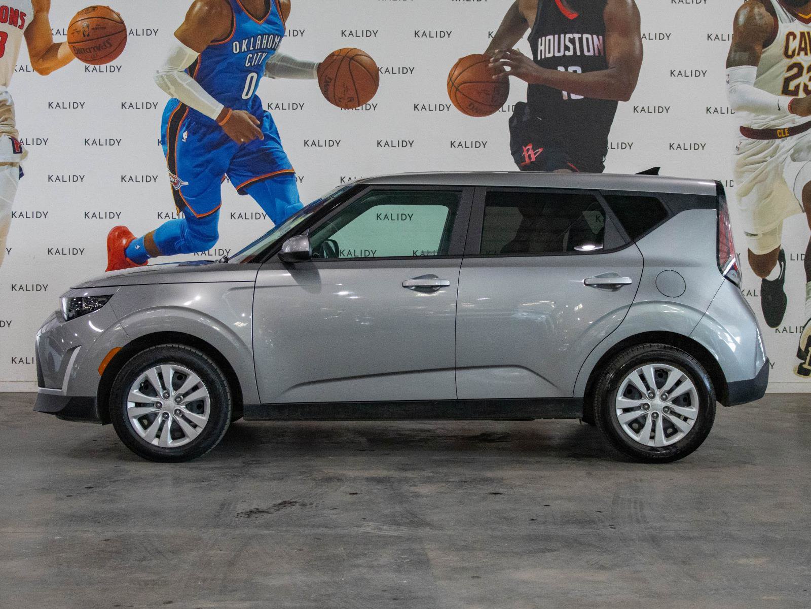 Used 2024 Kia Soul LX image 16