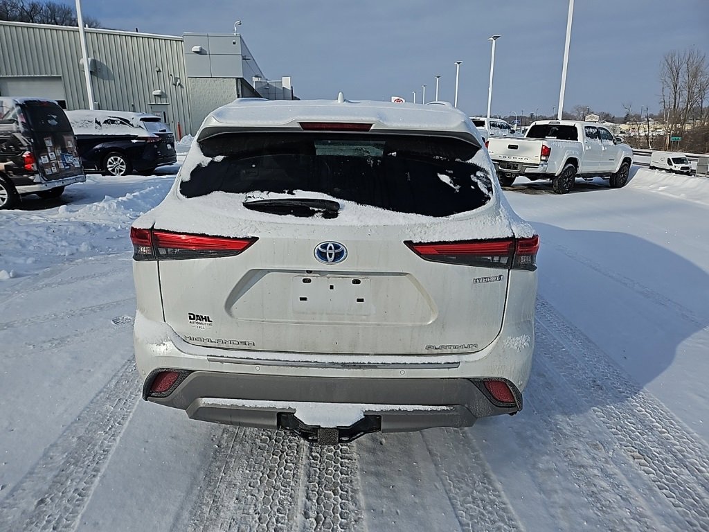 Used 2023 Toyota Highlander Platinum image 11