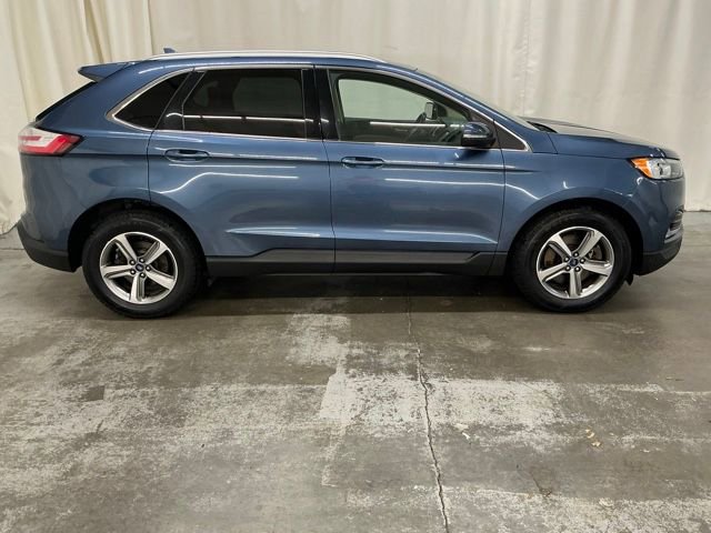 Used 2019 Ford Edge SEL w/ Equipment Group 201A image 2