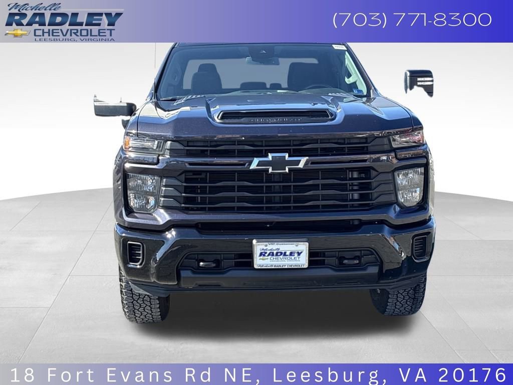 Used 2024 Chevrolet Silverado 2500 Custom w/ Custom Value Package image 9