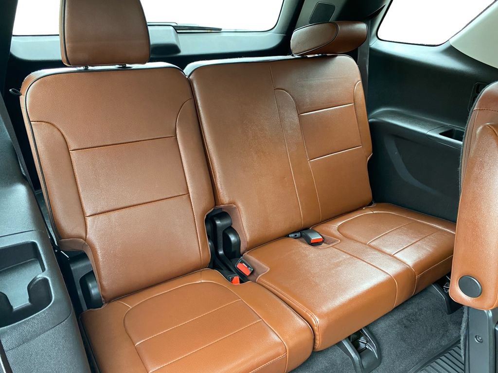 Certified 2018 Chevrolet Traverse High Country w/ LPO, 'HIT The Road' Package AWD/4WD image 29
